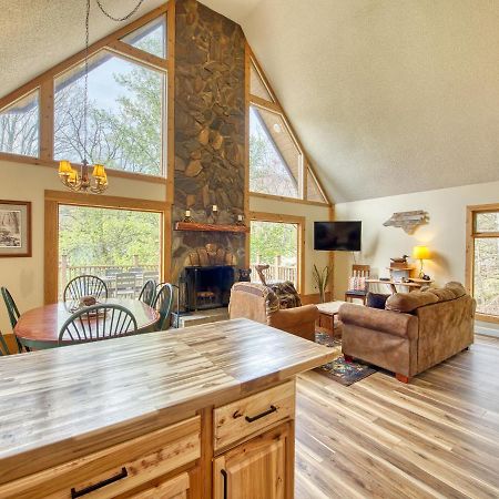 Pets! 2 Fireplaces! Game Room! Creek! View! Maggie Valley Exterior photo