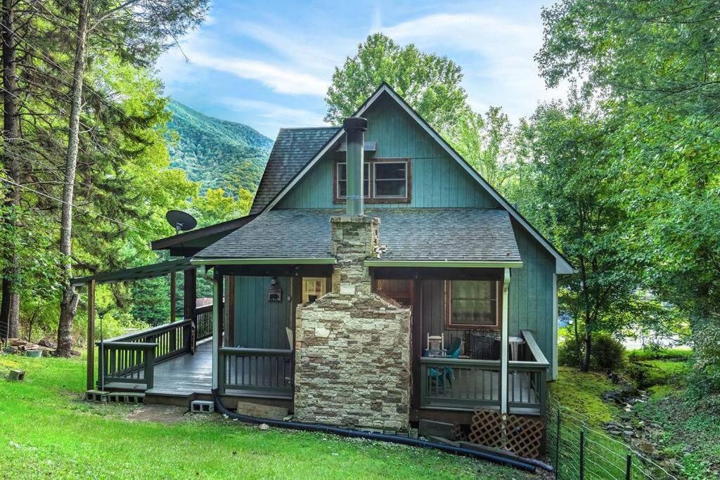 Pets! 2 Fireplaces! Game Room! Creek! View! Maggie Valley Exterior photo